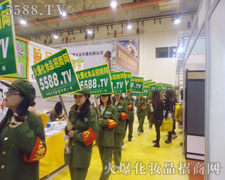 �Gɫ܊�b�����(du��)��Ӣ�˲��l(f��)�������C��