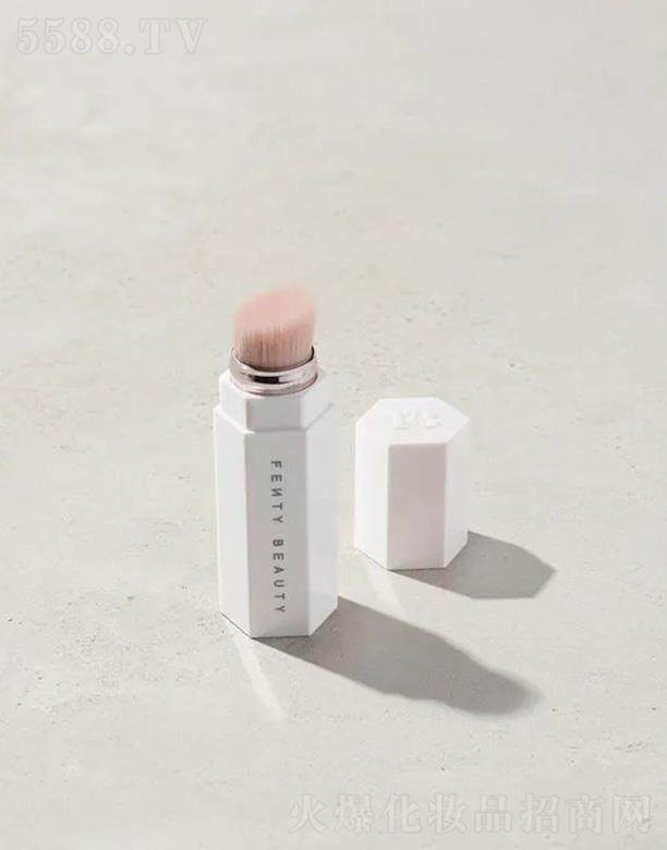 Fenty Beauty����߹��a(b��)�yˢ140 �Ԏ����Կ���s�ĸ߹�ˢ