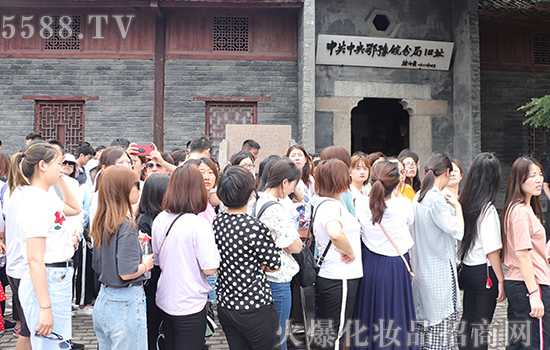 �߽������r(sh��)��������Ӣ�����