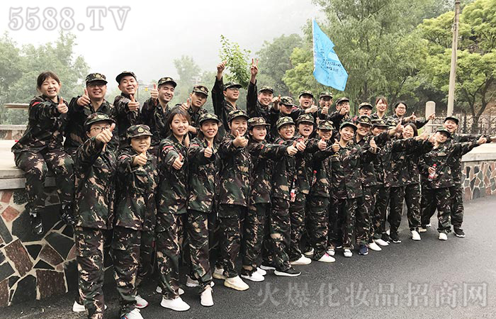 愿你歷盡千帆，歸來仍是少年