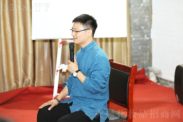 ���cɽˮ���������c��Ȼ��һ