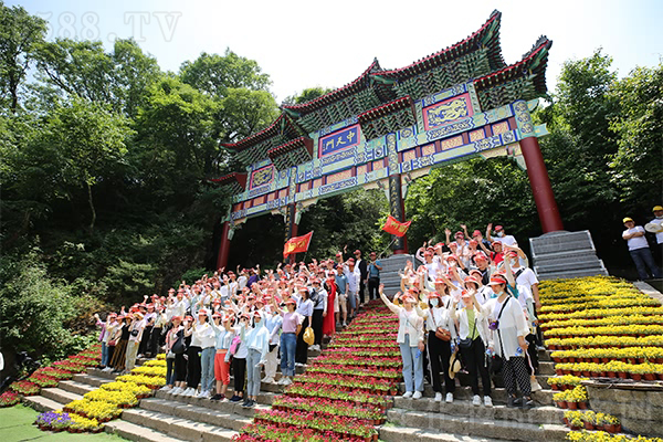 �Ͼ�ɽ֮��|�h(yu��n)�����g�@������һ�����gʢ���