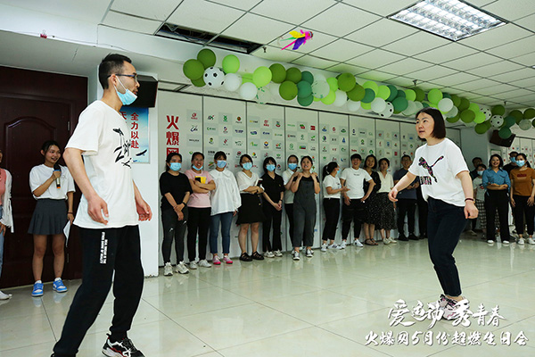 �\�ӽ≺����ӵ������𱬾W(w��ng)�����\�� ���ഺ��5���\�����Օ��A�M�e�k