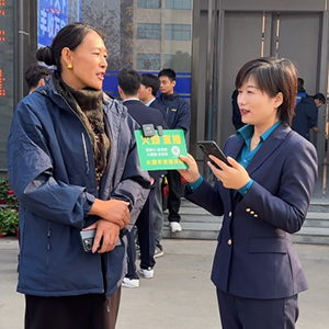 ����ֱ����������Ʒ�ƣ�