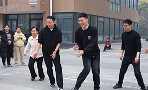 �𱬾Wȫ�w�T���w�z