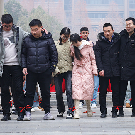 �𱬼��ˣ����R������