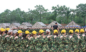 �¾��𱬾W(w��ng)����18����