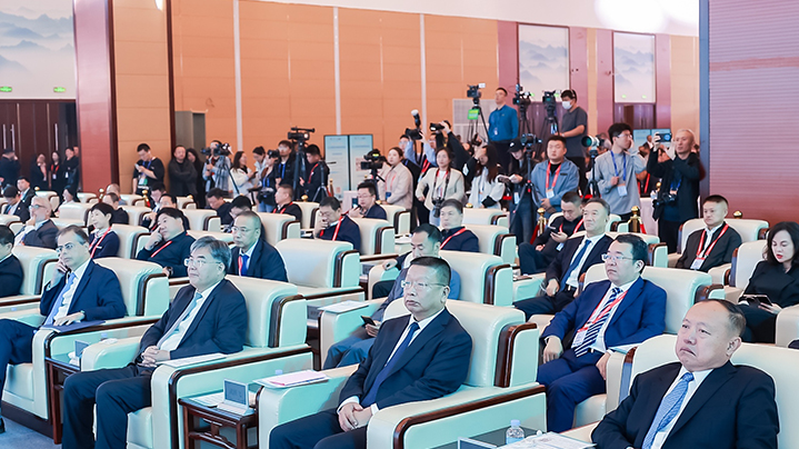 �¾��𱬾W(w��ng)����18����