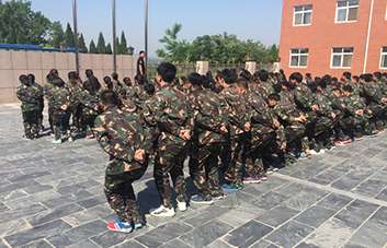 Ӣ���Sˬ���]�гC��������ֻ�Ј�(ji��n)��(qi��ng)��