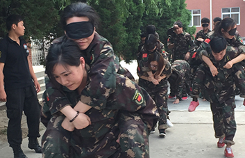 ��?y��n)����Σ�������;�ж�ô�Ķ����D�U(xi��n)���Ҷ����v�������¸�ǰ����