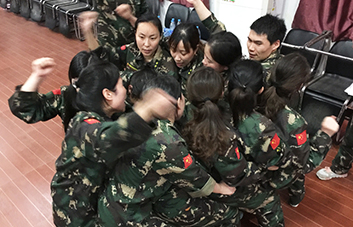 ���ˉ�(m��ng)�������ˈF(tu��n)�(du��)��ÿ��(g��)�˱،���(ji��n)����ȥ��