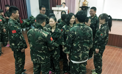 ٝ���e�����ի@�옷��