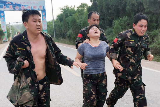 �҂��ߵ���·��ĥ�����ģ�